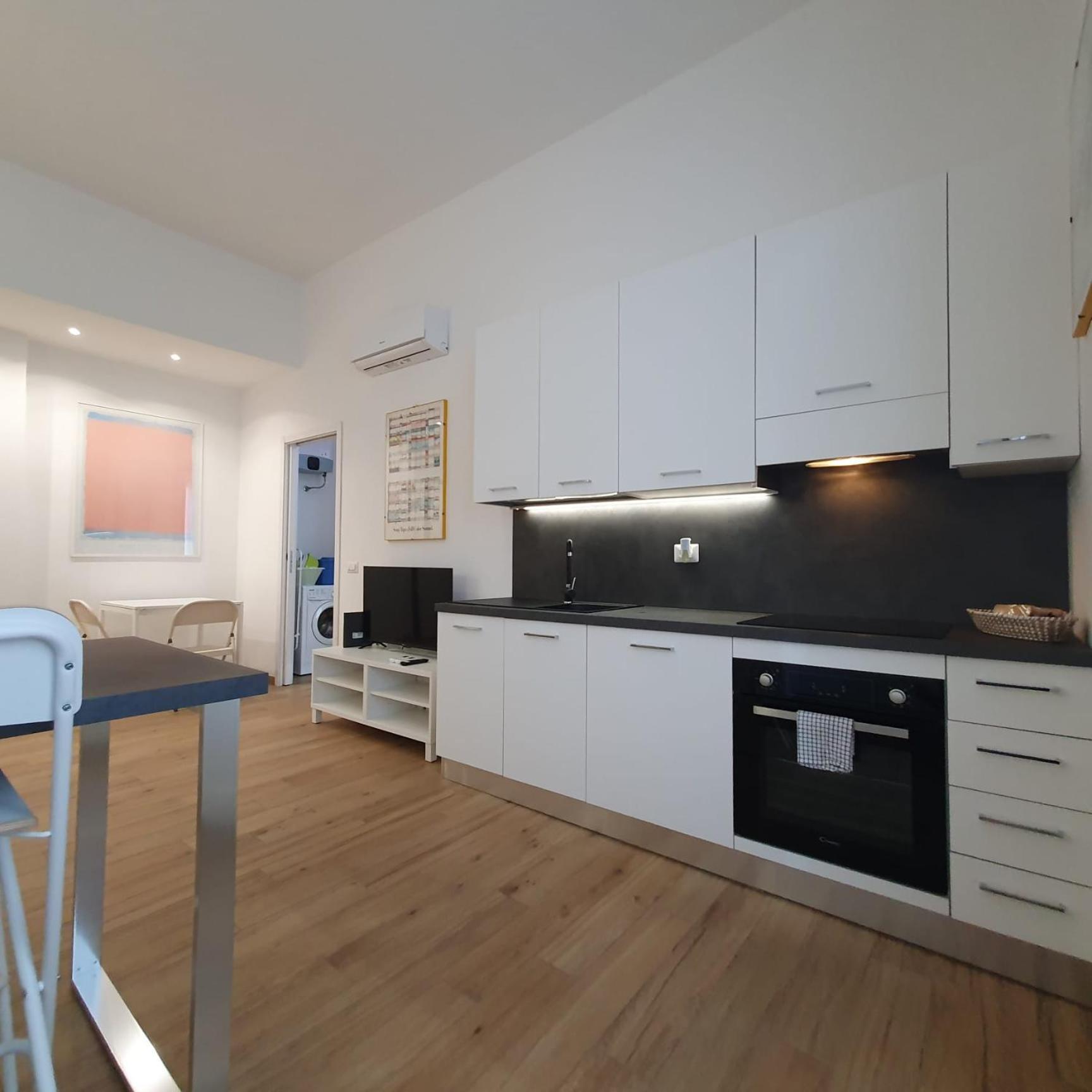 Bnbutler - Grasselli, 8 - Comfy And Newly Renovated Appartement Milaan Buitenkant foto